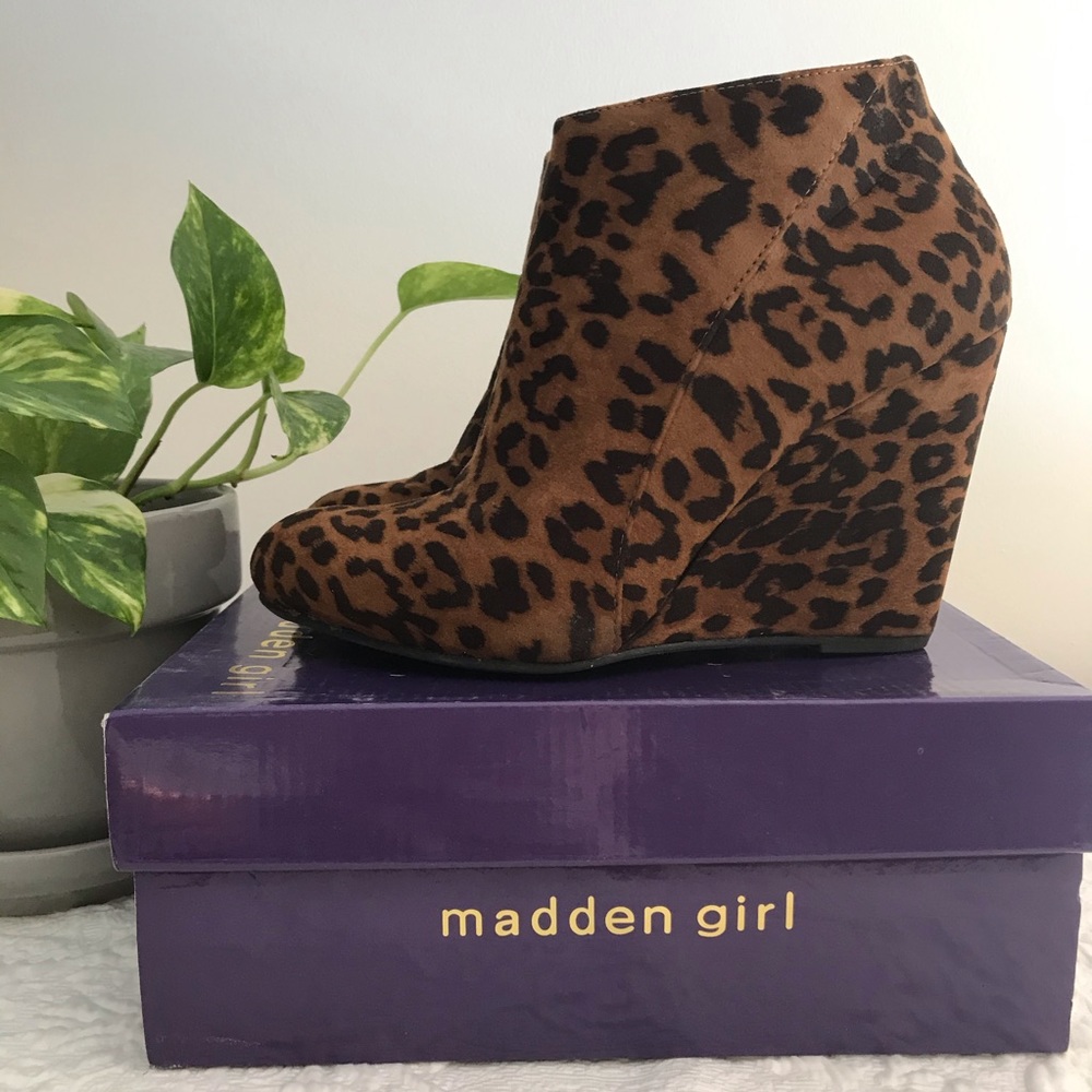 Leopard Booties - Picture 2 of 4